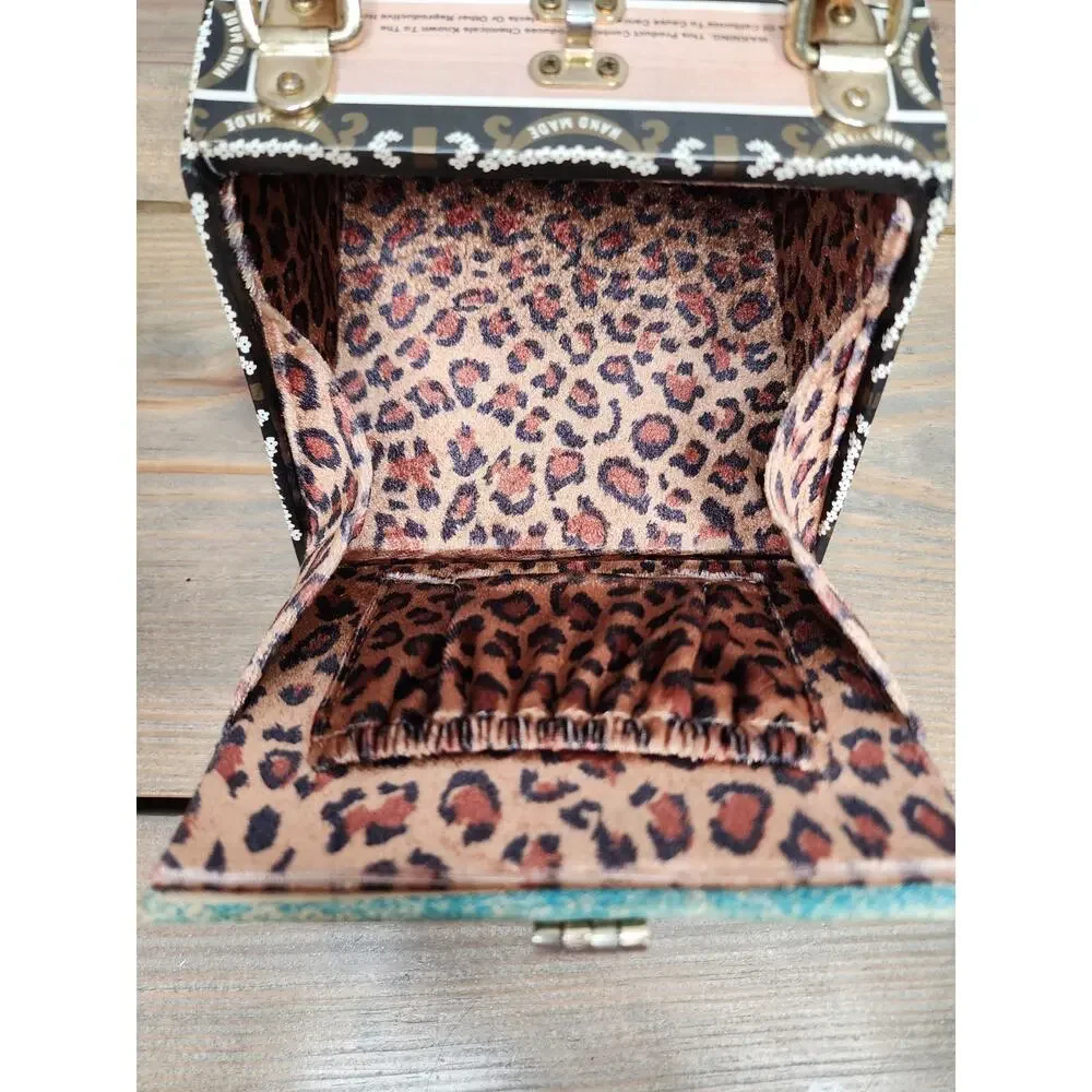 Purse CIGAR BOX Pocket book-Unique Beaded Art Deco Woman Leopard Print